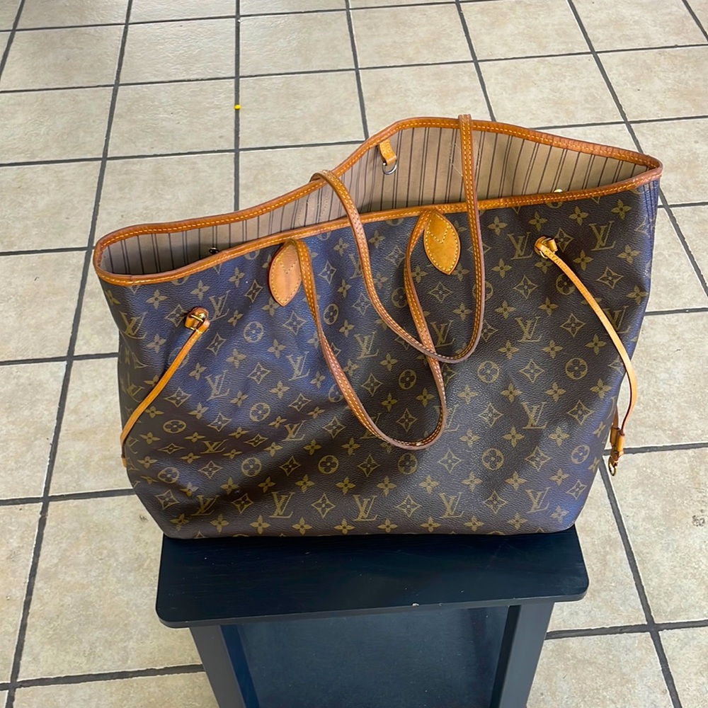 Authentic Louis Vuitton “Articles De Voyage” Bag